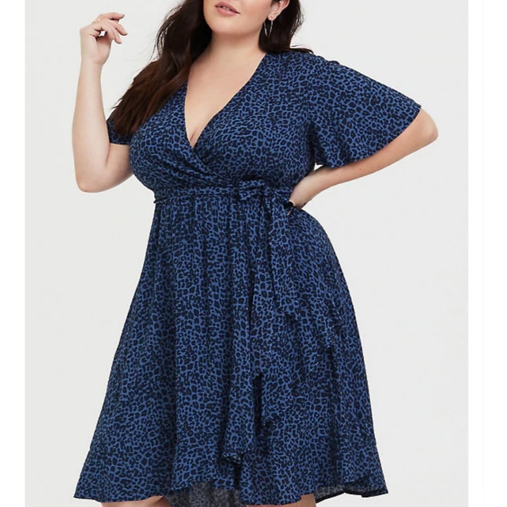 Rawr! Be an ANIMAL in the office! Torrid size 1
